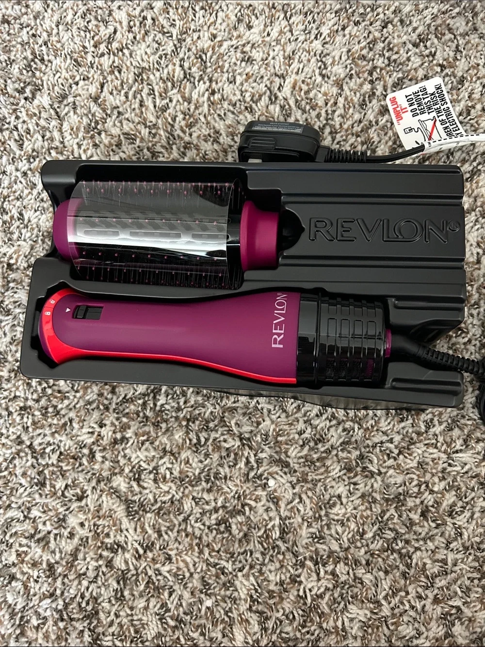 Revlon ONE-STEP VOLUMIZER PLUS.